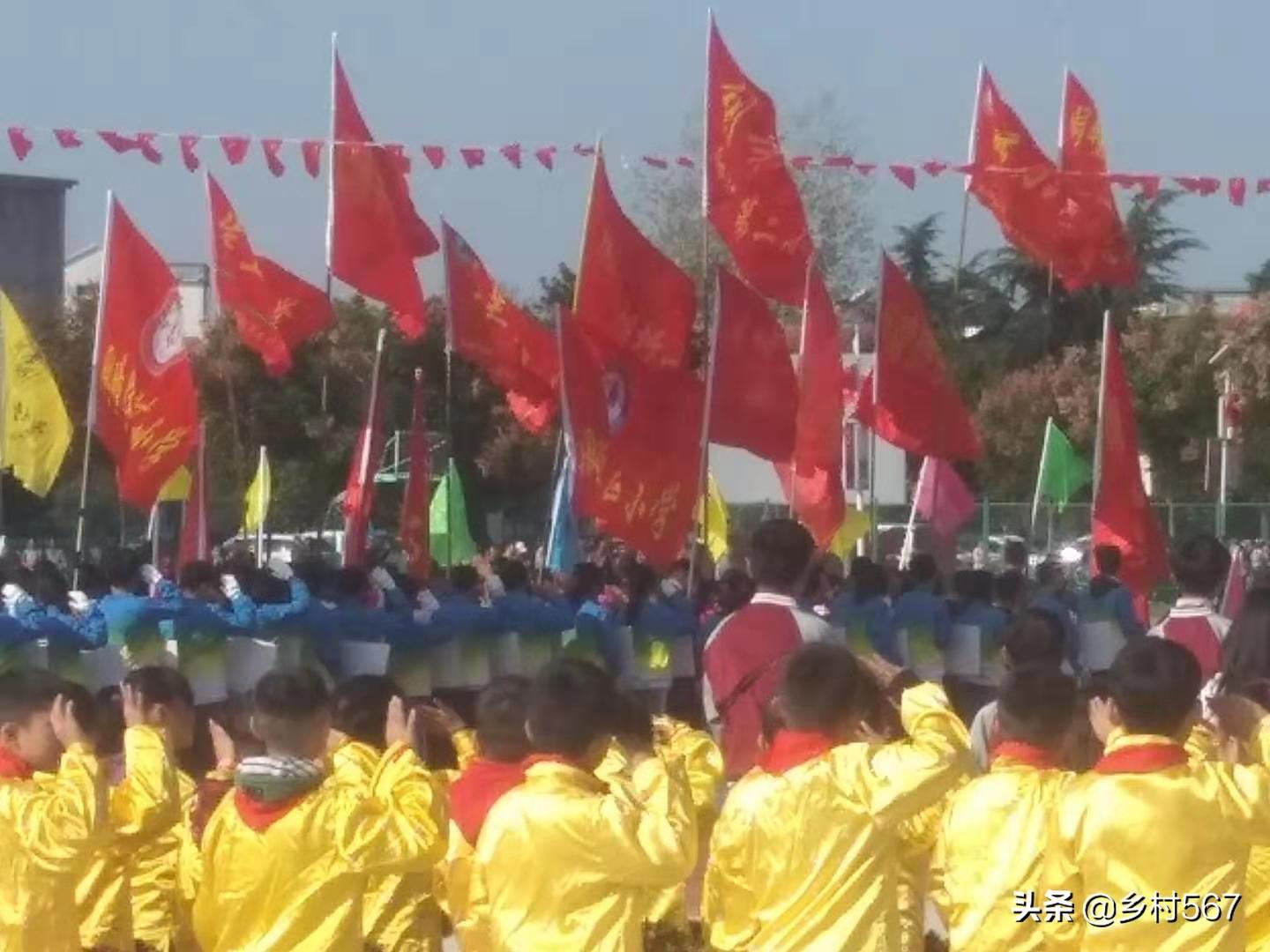 点击放大图片 来看看!利辛阚疃学区秋季田径运动会…