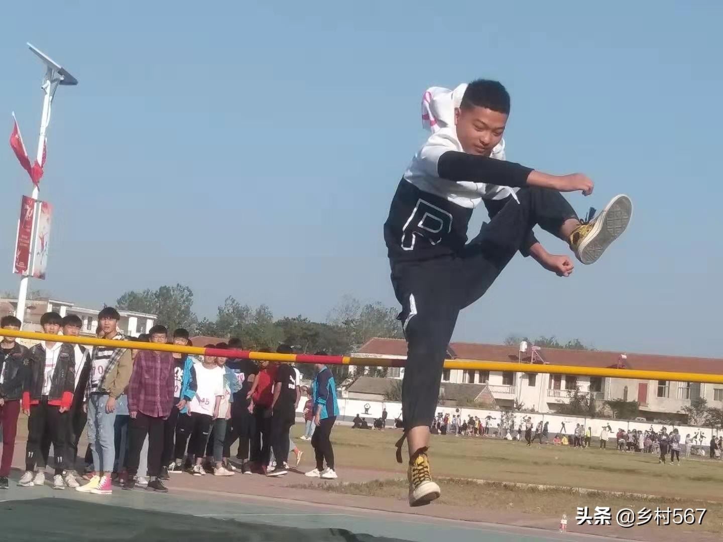 点击放大图片 来看看!利辛阚疃学区秋季田径运动会…