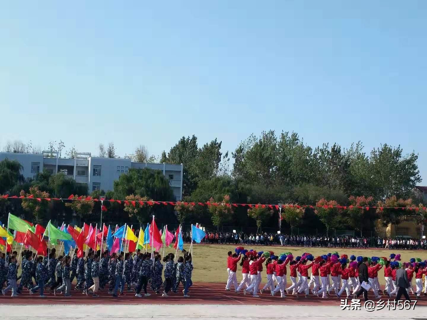 点击放大图片 来看看!利辛阚疃学区秋季田径运动会…
