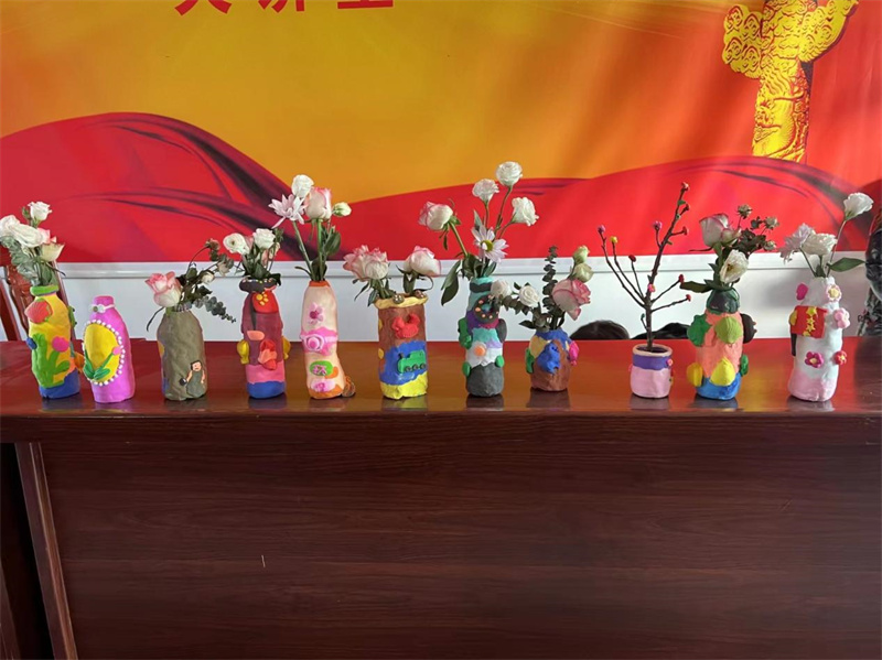 点击放大图片 环保小卫士创意手工活动